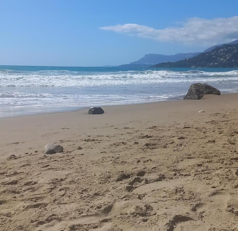 Casa Primavera Ventimiglia Esterno foto